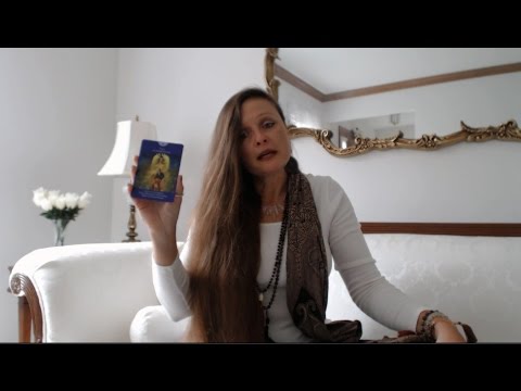 Free Daily Oracle & Tarot Intuitive Angel Card Reading - Monday Oct 24, 2016