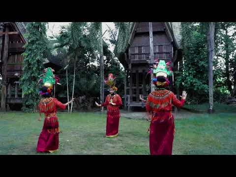 TARI KREASI TORAJA "TO MANGLA"