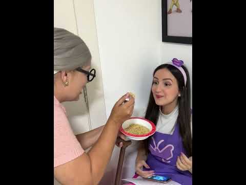 A VOVÓ COZINHOU PARA O ELENCO! #shorts