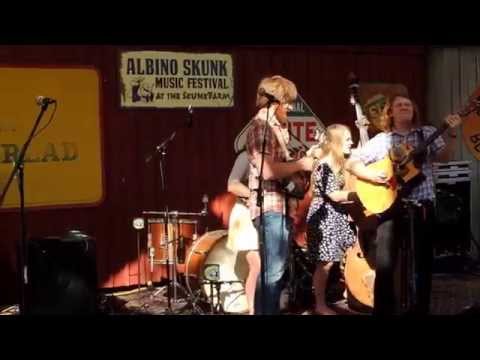 The Barefoot Movement at 2014 Spring Skunk -- Hey Lawdy Papa