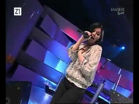 Vedrana Vukojević - NEKA ME OKRIVE SVI - live 2011