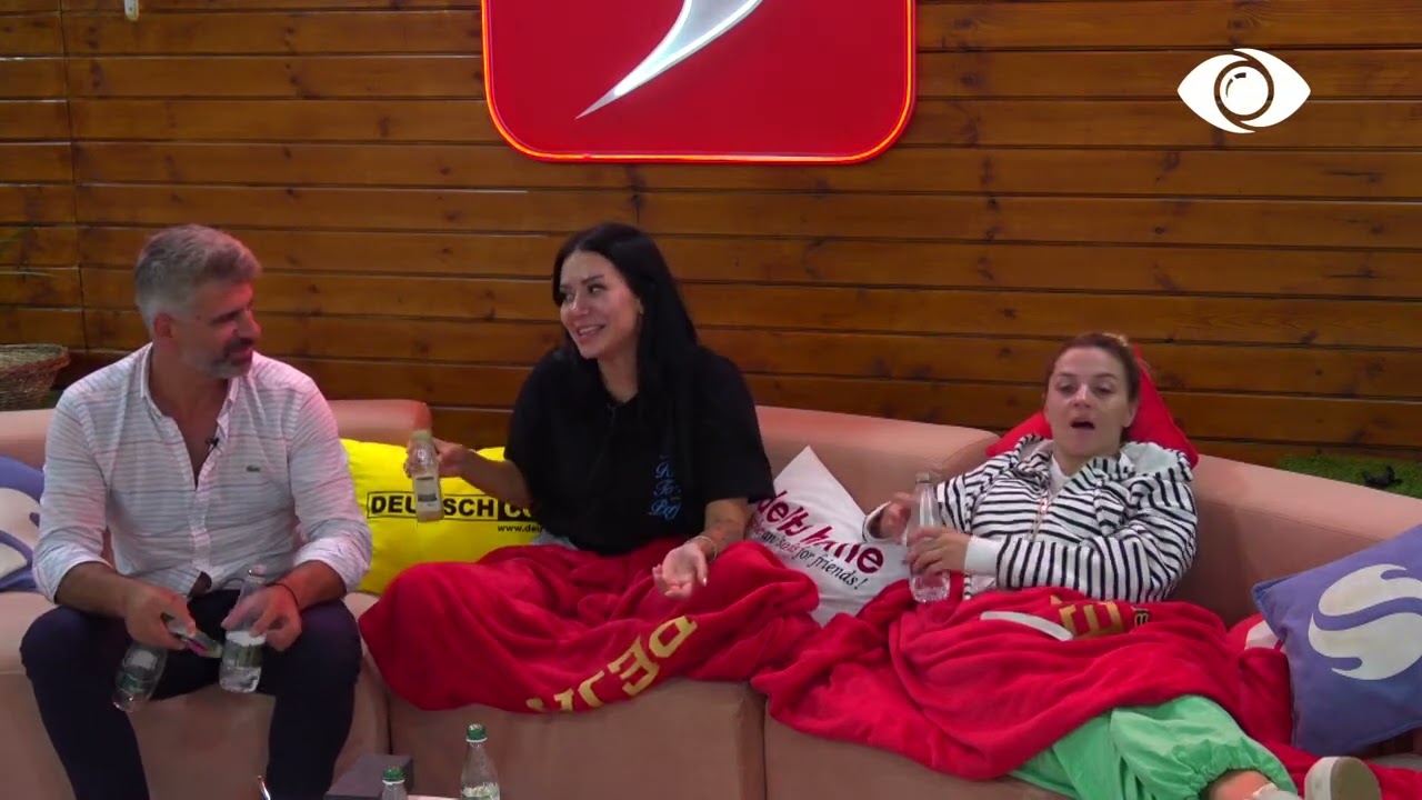 Po bën hile me ujin/ Kristi bisedon me banorët