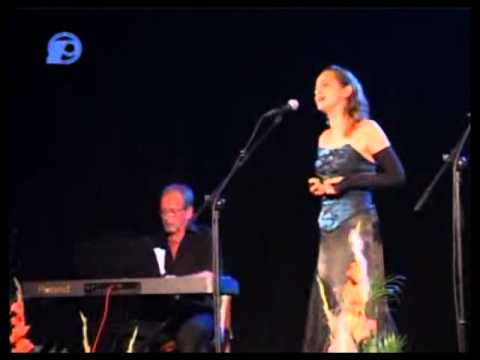 ANNA STRUHÁROVÁ - Čo má prísť, raz príde