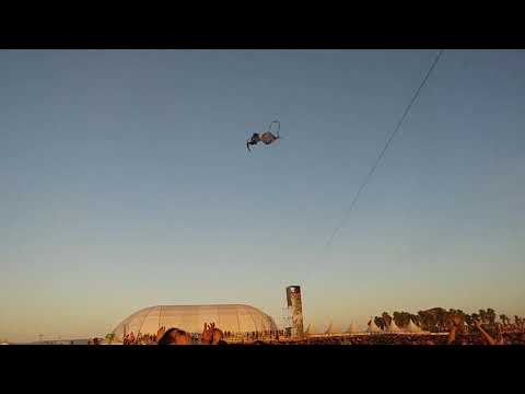 download lagu mp3 mp4 Medusa Festival Asistentes, download lagu Medusa Festival Asistentes gratis, unduh video klip Medusa Festival Asistentes