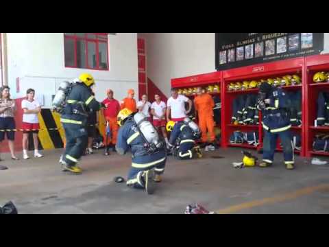 Competição de equipagem de EPI de incêndio