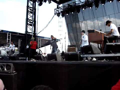Soulive with Ivan Neville at Langerado 2007
