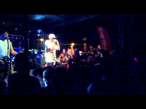 DEEZ NUTS : I hustle everyday /live wlesefest 2012/