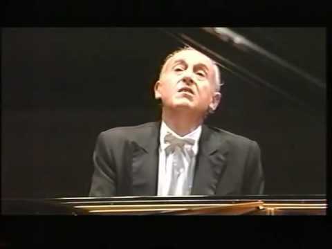 Maurizio Pollini ~ Beethoven Piano Sonatas op. 109, 110, 111 ~ video 1998