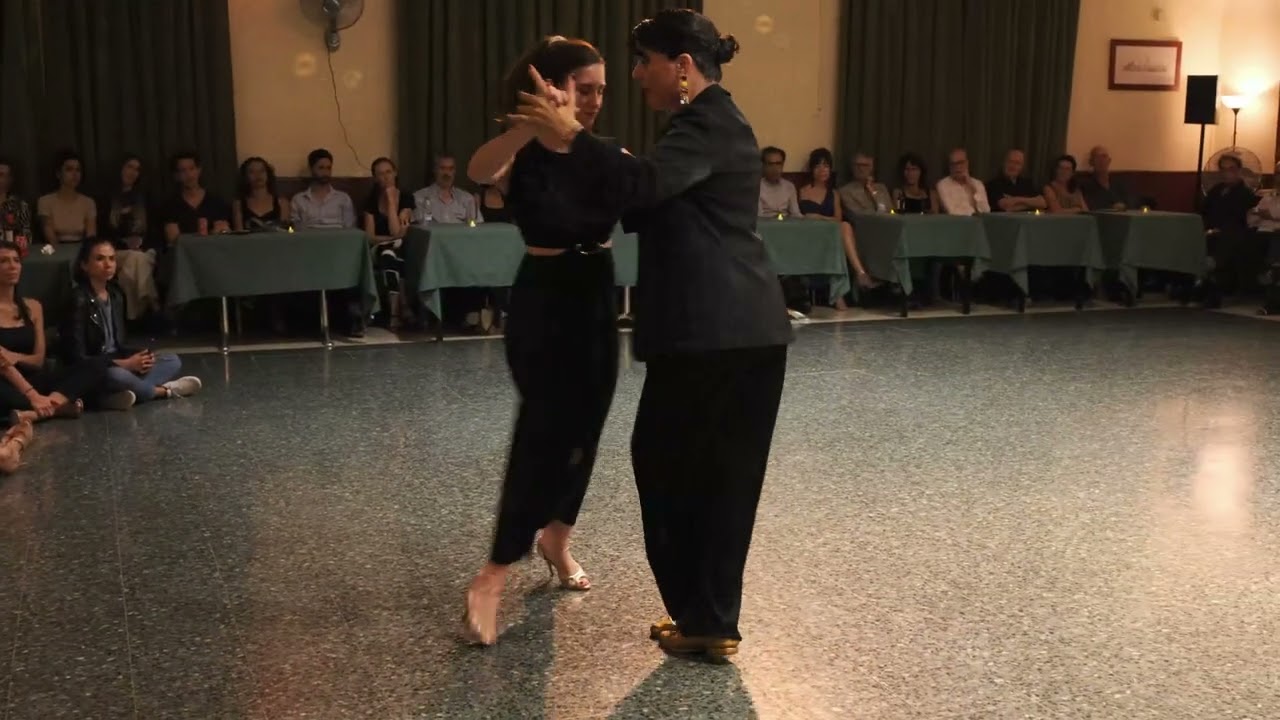 Mariana Lopez Cattini & Manuela Marce #improvisació Milonga Casa València, Octubre 2024