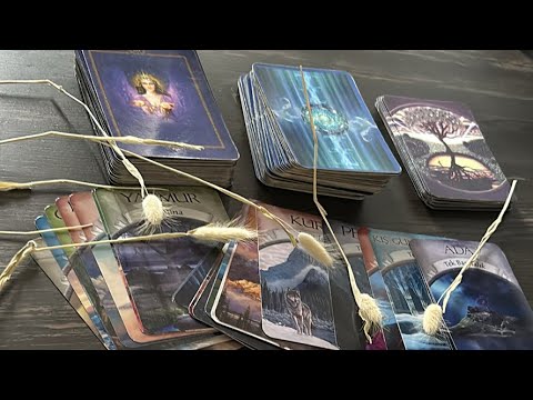 AKLIMDAKİ KİŞİ GÜNCEL DUYGULARI BİLİNÇALTI TAROT AÇILIMI