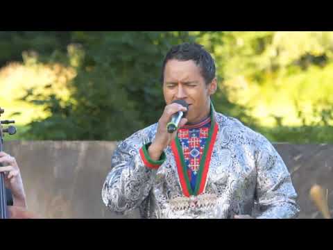 Jon Henrik Fjällgren - The Reindeer Herders Joik (at Kilafors Herrgård)