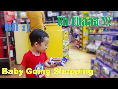 BABY DOING SHOPPING |  Baby Goes Shopping Buy Double Decker Bus - Xe Ô tô Buýt 2 tầng -by HT BabyTV Video
