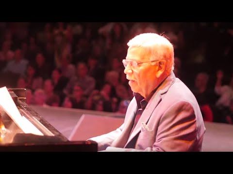 Pete Rodriguez -  “I Like It Like That” (Live)