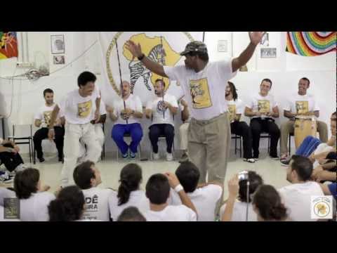 Jogo Capoeira Angola  Mestre Jogo de Dentro + Profesor Geraldo