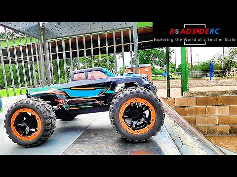 Haiboxing 16889 RC Truck Skate Park Bash Session and Durability Test!