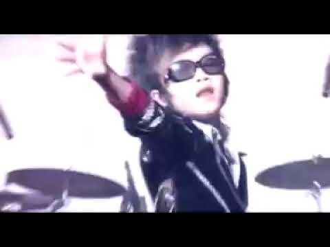 WALKING IN THE SUN - HKT EM | VanSonOfficial