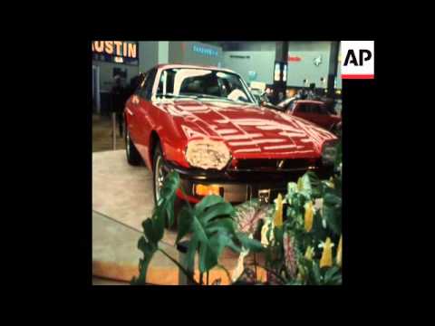 SYND 10 9 75 INTERNATIONAL MOTOR SHOW IN FRANKFURT, WEST GERMANY