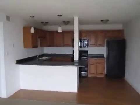 KC103 - NEWLY REMODELED 2+1 Apartment For Rent in Downtown KCK / Strawberry Hill
