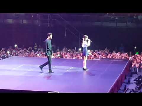 KCON Australia 2017 FanCam - Chanyeol (EXO) & Seola (WJSN) - Stay With Me DUET