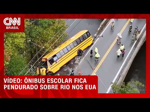 Ônibus escolar fica pendurado sobre rio nos EUA; veja vídeo | CNN NOVO DIA
