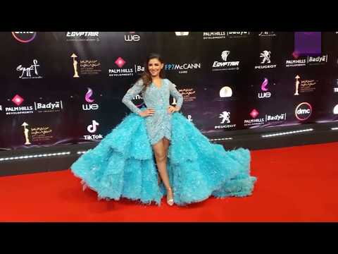 تألق النجوم على السجادة الحمراء في حفل افتتاح مهرجان القاهرة السينمائى