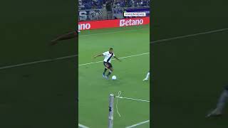 CRUZEIRO E VASCO EMPATAM EM JOGO COM MUITOS GOLS