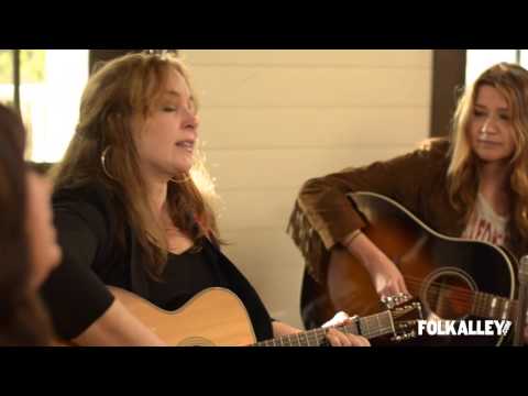Folk Alley Sessions at 30A: Wine, Women & Song - "To Say Goodbye"