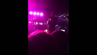 William control -Strangers