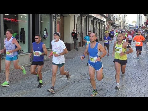 Corsa 5 laghi 2018 - Passaggio centro città Ivrea