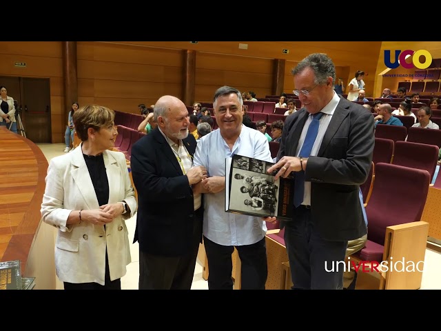 Vídeo relacionado con Vidas minadas. Cinco años después: Bilingual Edition (MEDICOS SIN FRONTERAS)
