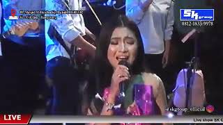 Download lagu Menyulam Kain Yang Rapuh - Vela Zaladara (SK Group) mp3