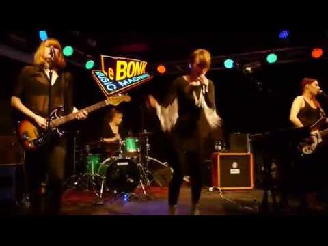 The Wrecking Queens - Middle and Between @ Le Bonk, Helsinki 10.4.2014