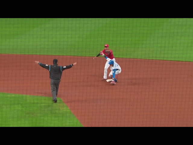 【8回裏】新天地で走力をアピール!! ファイターズ・若林晃弘が盗塁を決める!!  2024年3月13日 北海道日本ハムファイターズ 対 広島東洋カープ