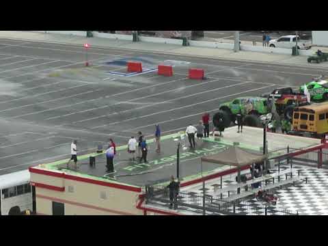EAST10DRIFT Demonstration at the 2018 Monster Truck Madness Show_Bristol Motor Speedway