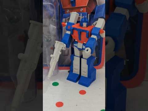 3 Minute Reviews #transformers #super7 #reaction #autobots #ultramagnus #actionfigure #5points #why