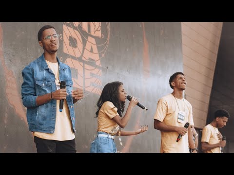 QUE PRESENÇA É ESSA?! 🔥 Medley Pentecostal - UMADESP