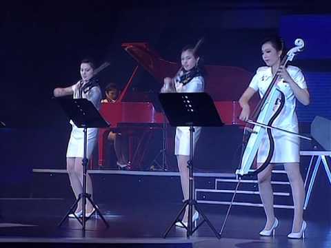 Moranbong Band - Let's prosper in the age of the Worker's Party (번영하여라 로동당시대)