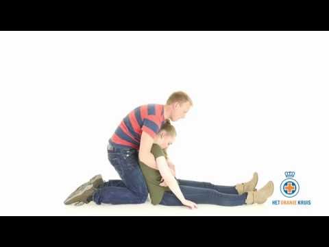 De Rautek greep vanaf de grond - Het Oranje Kruis