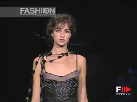 Fashion Show "Gattinoni" Haute Couture Women Autumn Winter 2004 2005 Rome 4 of 4