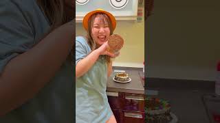 ママにバレずにケーキを食べる方法❓天才小学生のつまみ食い裏ワザ‼️#shorts