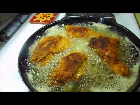 #crunchy #friedchickenCast Iron Skillet Fried Chicken Video