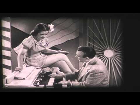 The Three Suns: Caravan (1944) Official Films Musical Soundie
