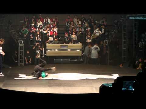 red bull 2010 Pluto vs Luigi [HD]