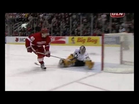05/06 RS: Pit @ Det Highlights - 12/12/05 (First Game vs Crosby)