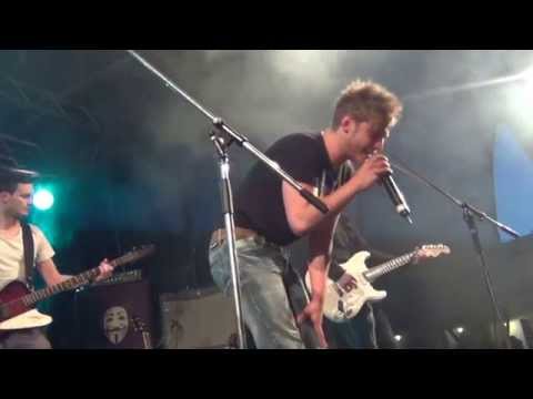 Tim Weller  mit band   run away  live in  Herborn