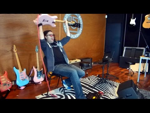 YOURI DE GROOTE - BOSS GT100 - JOE SATRIANI SURFING WITH THE ALIEN