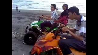 preview picture of video 'Bermain ATV in Parangtritis Beach Yogyakarta'