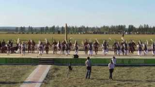 preview picture of video 'Танец Дьөһөгөй при открытии нового ипподрома в местности Үс хатыҥ (29.06.13)'