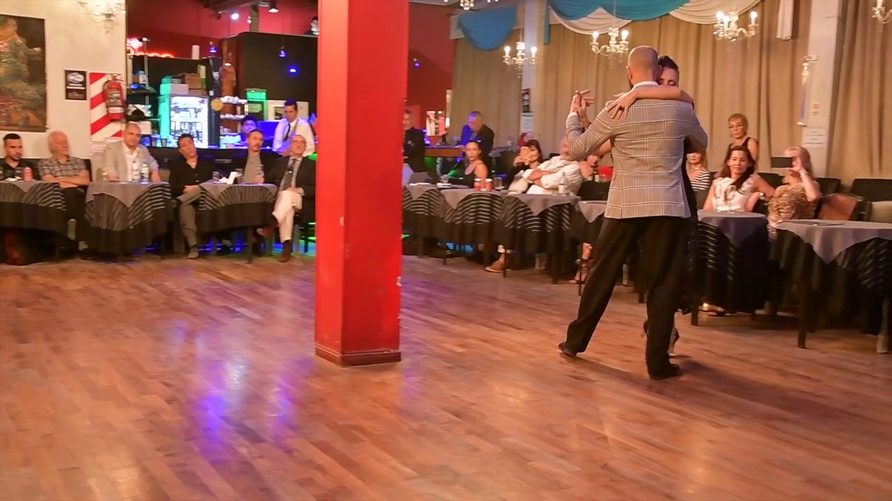 Lorena Gonzalez Cattaneo y Gaston Camejo en Porteño y Bailarin -1