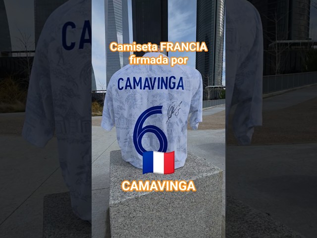 Vídeo relacionado con Real Madrid - Réplica Camiseta CAMAVINGA Dorsal 6 - Licencia Oficial - Talla Adulto Talla L